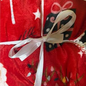 NWT Hobby Lobby 60x 50 throw Santa Reindeer